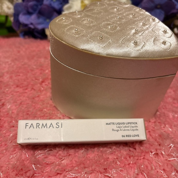FARMASI MATTE LIQUID LIPSTICK TONE 06 RED LOVE - Picture 4 of 4